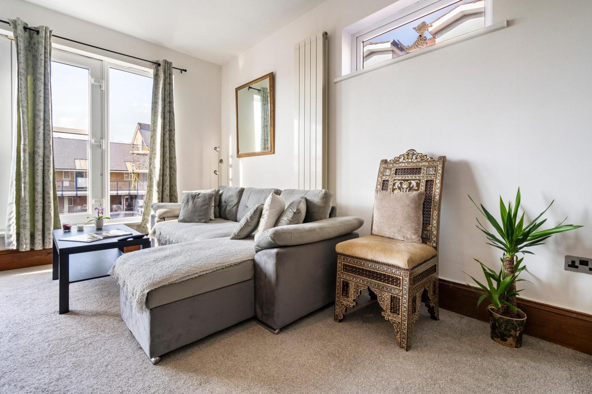Modern 2 Bedroom Apartment In Mitcham, London Bagian luar foto